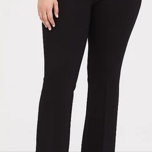 Studio by Torrid Signature Pointe Stretch size 16T